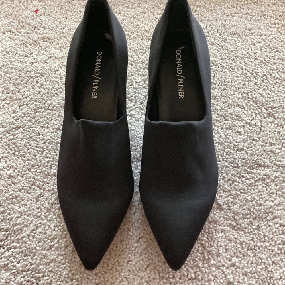 Donald Pliner Heels